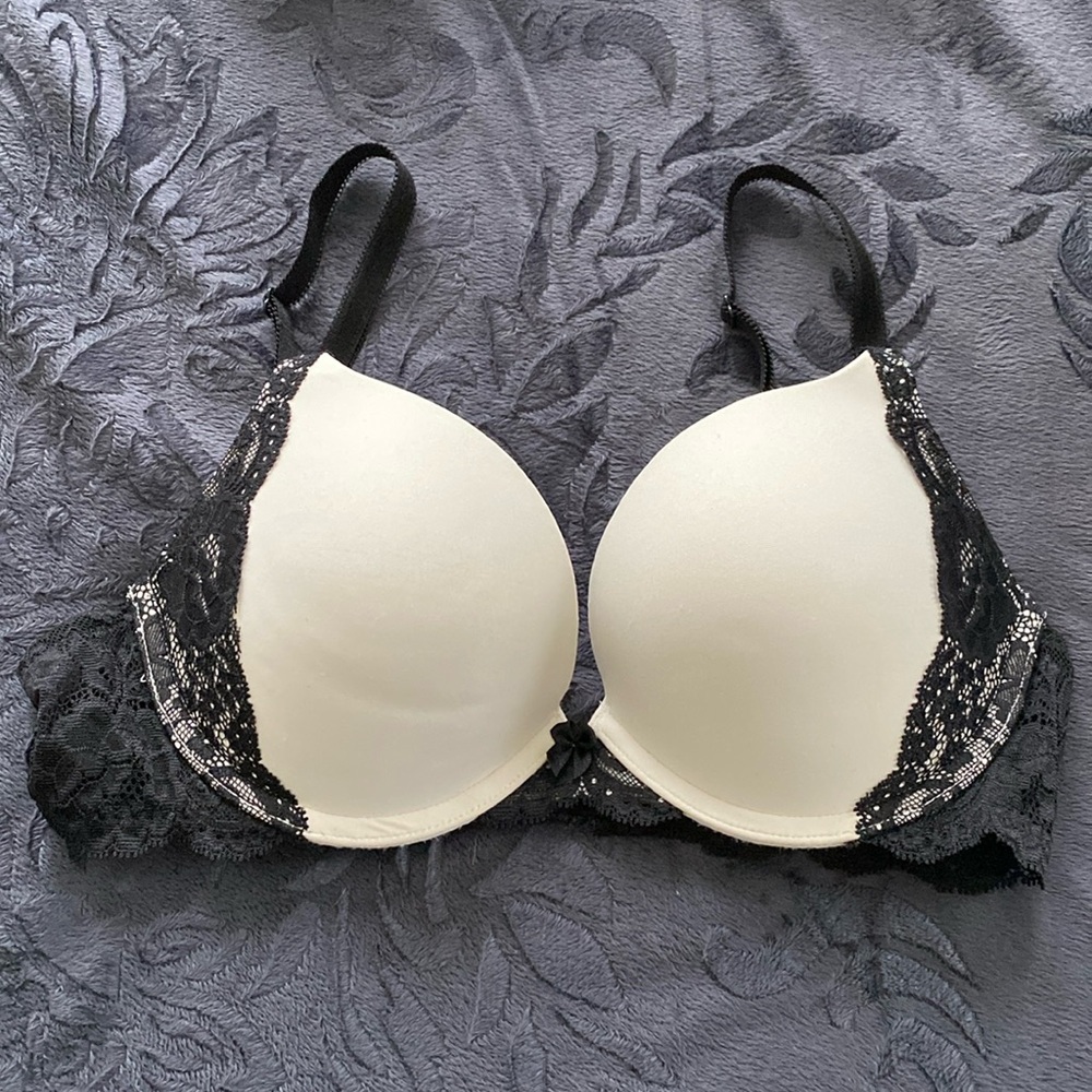 Never Worn Victoria’s Secret Push Up Bra